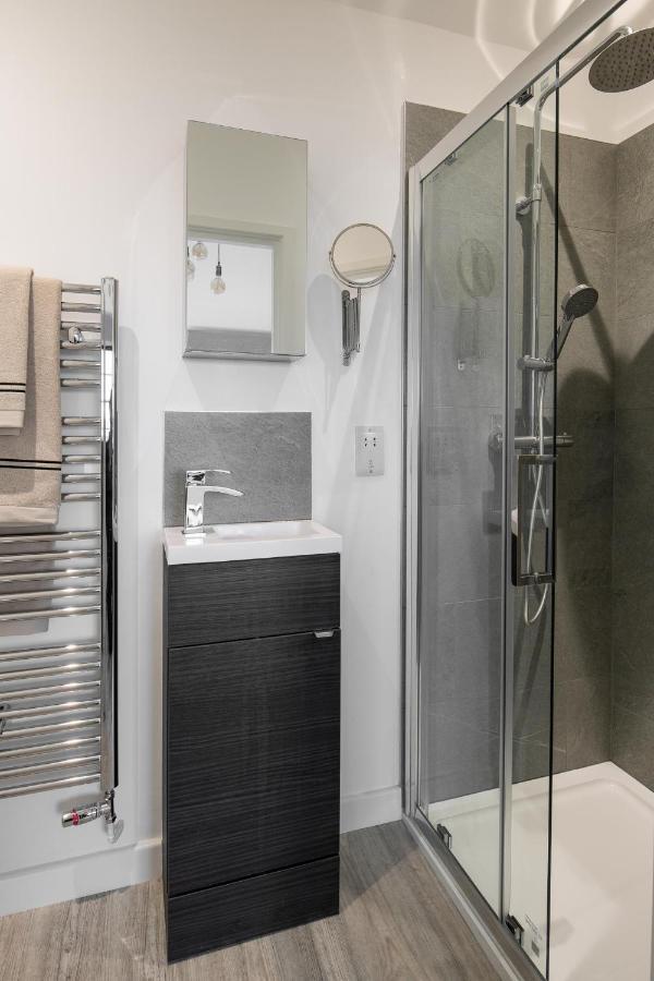 Onefivesix - Unique Apartments เบอร์มิงแฮม ภายนอก รูปภาพ